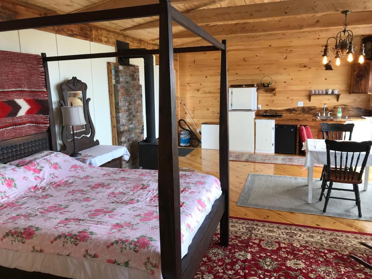 Maregold Centre - Juniper Cabin And Rose Cabin Victoria Beach Екстер'єр фото