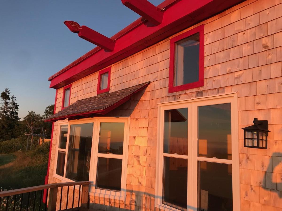 Maregold Centre - Juniper Cabin And Rose Cabin Victoria Beach Екстер'єр фото