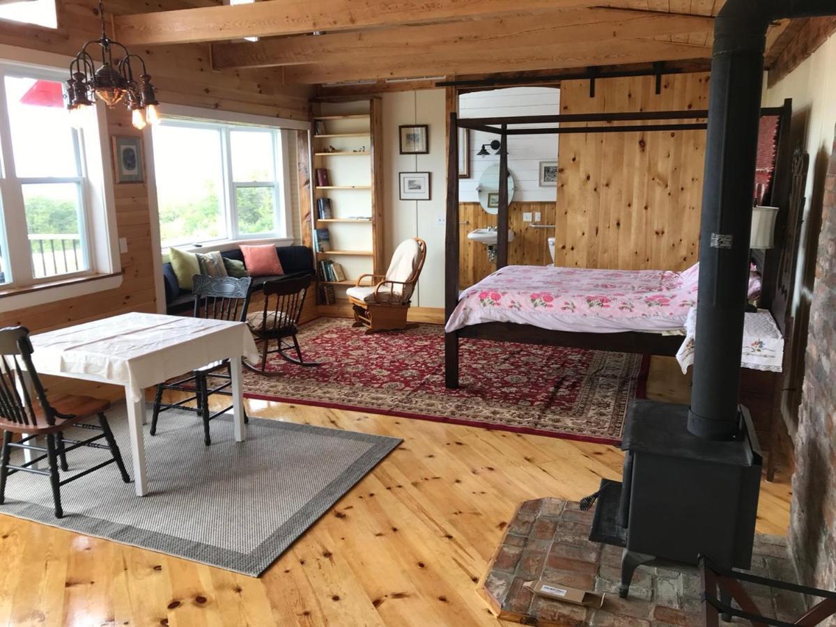 Maregold Centre - Juniper Cabin And Rose Cabin Victoria Beach Екстер'єр фото